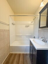 1654 Mayhew St in Tallahassee, FL - Building Photo - Building Photo