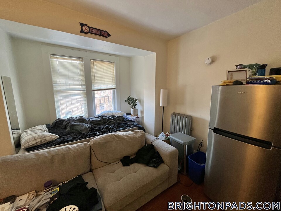 70 Strathmore Rd, Unit 11A in Boston, MA - Foto de edificio