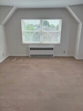 19603 42nd Rd, Unit #2 in Flushing, NY - Foto de edificio - Building Photo