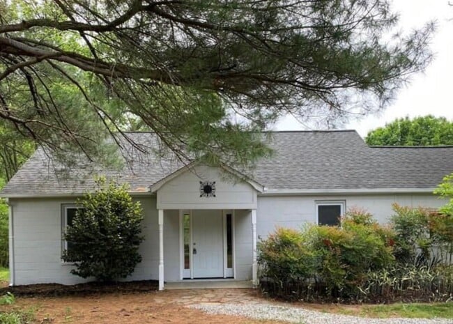 property at 2715 Cole Rd