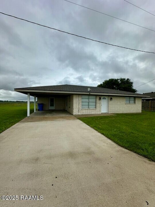 20313 US-90 in Jeanerette, LA - Building Photo