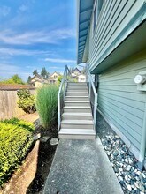 26255 Iowa Ave NE in Kingston, WA - Building Photo - Building Photo