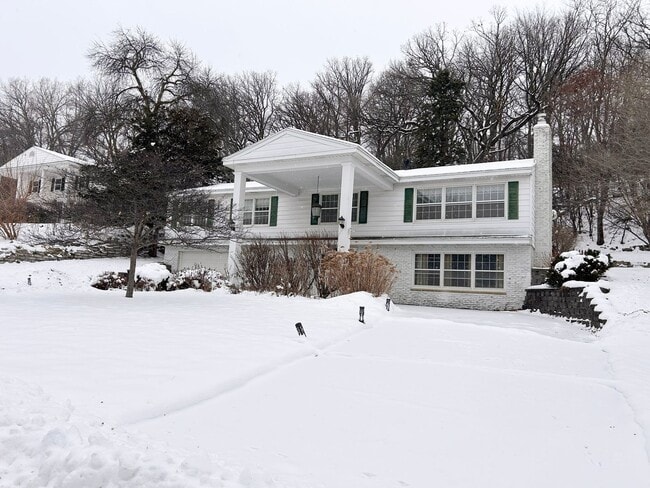 property at 1001 17th St NE