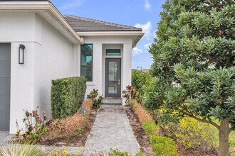 9399 SW Pepoli Way in Port St. Lucie, FL - Building Photo - Building Photo