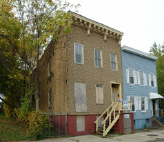 238 Colonie St Apartments