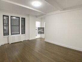 140 E 46th St in New York, NY - Building Photo