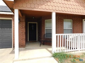 2000 N Madison Ct in Belton, TX - Building Photo - Building Photo
