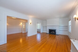 200 Valley Rd in Montclair, NJ - Building Photo - Building Photo