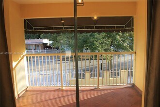 971 E 18th St in Hialeah, FL - Building Photo - Building Photo