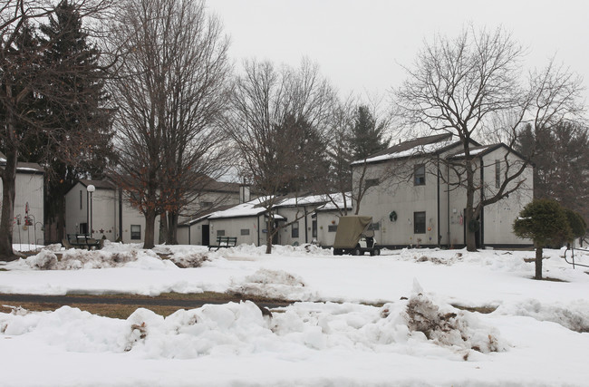 Seven Greens Apartments in Kingston, NY - Building Photo - Building Photo