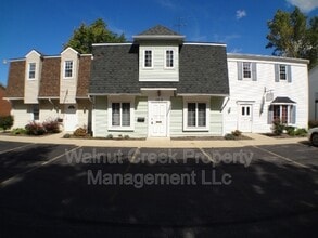 4461 Oberlin Ave in Lorain, OH - Building Photo - Building Photo