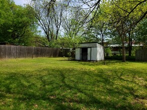 2008 E Jones St in Sherman, TX - Building Photo - Building Photo