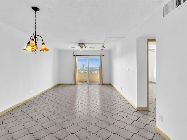 900 NE 18th Ave in Fort Lauderdale, FL - Building Photo - Building Photo