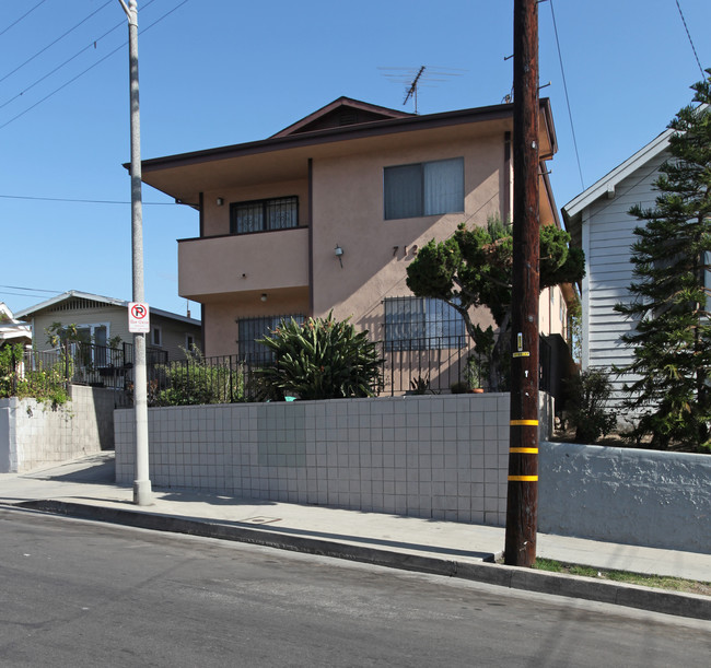 712 Bunker Hill Ave in Los Angeles, CA - Building Photo - Building Photo