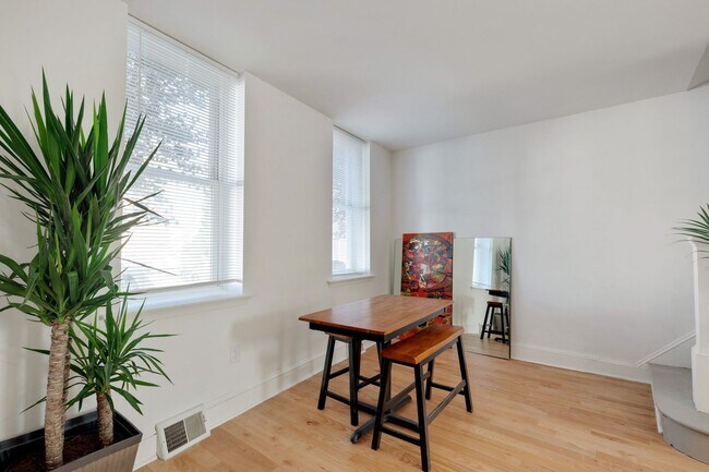 property at 168 W Laurel St