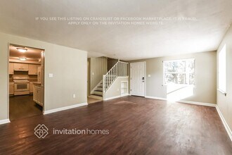 130 Willow Ave in Altamonte Springs, FL - Foto de edificio - Building Photo