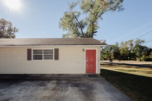 732-732 Randall St in Griffin, GA - Building Photo