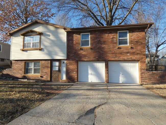 property at 5220 NE 57th St