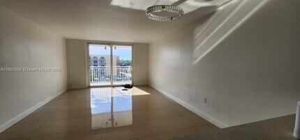 6950 Miami Gardens Dr, Unit 2-408 in Hialeah, FL - Building Photo - Building Photo