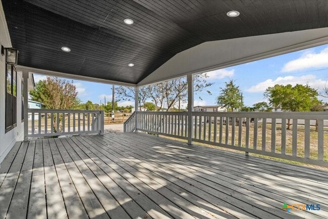 180 Dunlap Cir in Kyle, TX - Building Photo - Building Photo