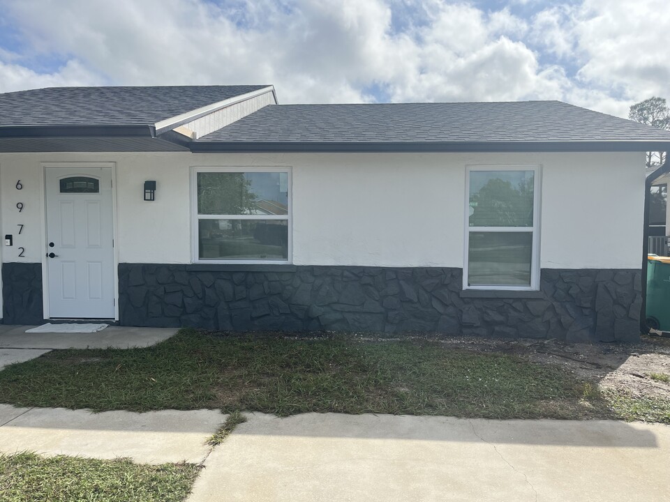 6972 Brandywine Dr in Englewood, FL - Building Photo