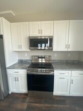 159 Monroe Rd, Unit 2 in Quincy, MA - Building Photo - Building Photo
