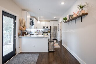 1016 Coleman St SW in Atlanta, GA - Building Photo - Building Photo