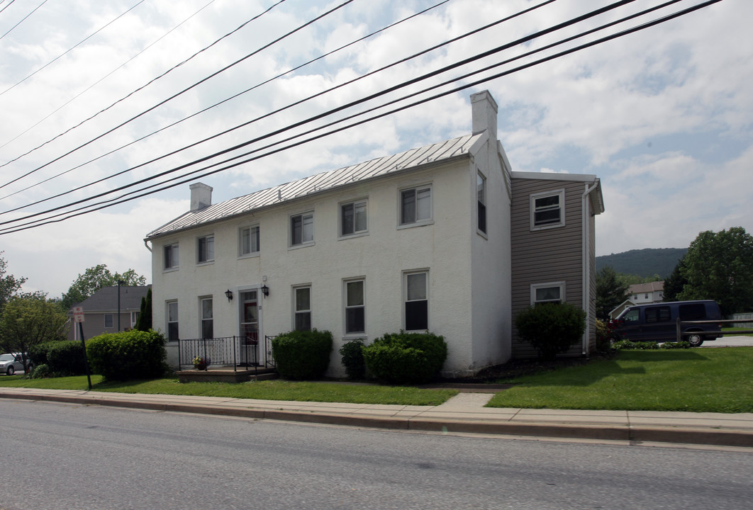 33 Frederick Rd in Thurmont, MD - Building Photo