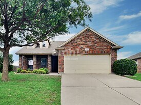 1231 Spanish Moss Dr in Burleson, TX - Building Photo