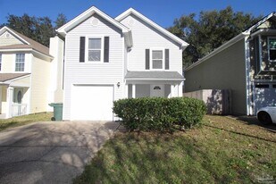 4605 Lennox Pl in Pensacola, FL - Building Photo