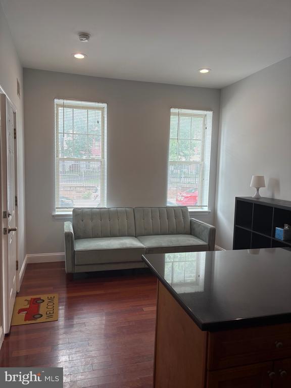 929 S 13th St in Philadelphia, PA - Building Photo - Building Photo