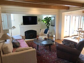 2331 Glyndon Ave in Venice, CA - Building Photo - Building Photo