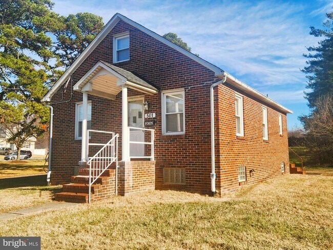 property at 501 Middle River Rd