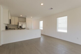 613 Craven St in Montgomery, TX - Building Photo - Building Photo