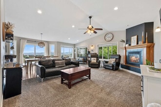 3213 Hemlock Ct in Spearfish, SD - Building Photo - Building Photo