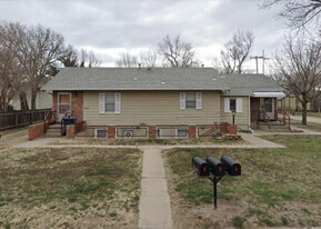 1018 N Jackson St, Unit C in Hutchinson, KS - Building Photo