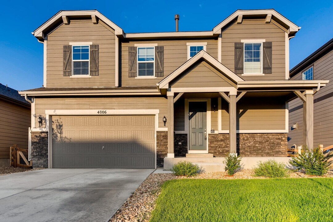 4806 S Wenatchee Cir in Aurora, CO - Building Photo