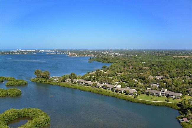 property at 1716 Glenhouse Dr