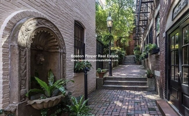 7 Primus Ave, Unit 1