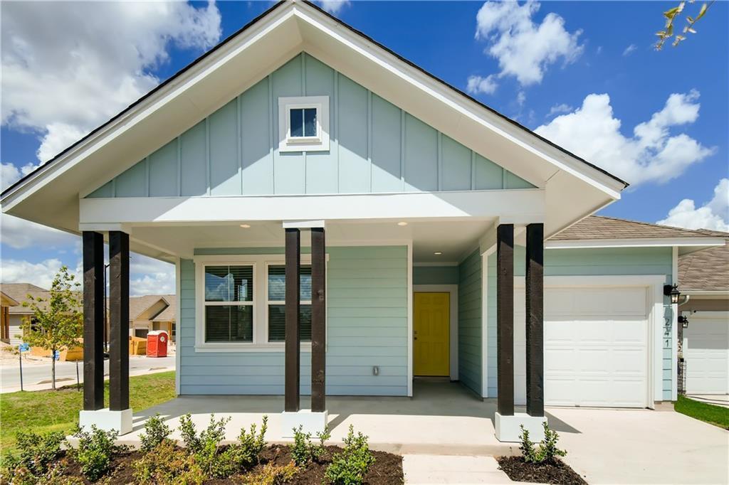 241 E Broade St in Leander, TX - Building Photo