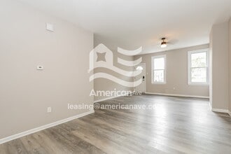 5025 Jackson St in Philadelphia, PA - Building Photo - Building Photo