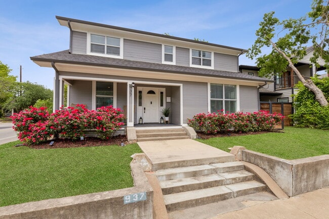 property at 937 W 8th St