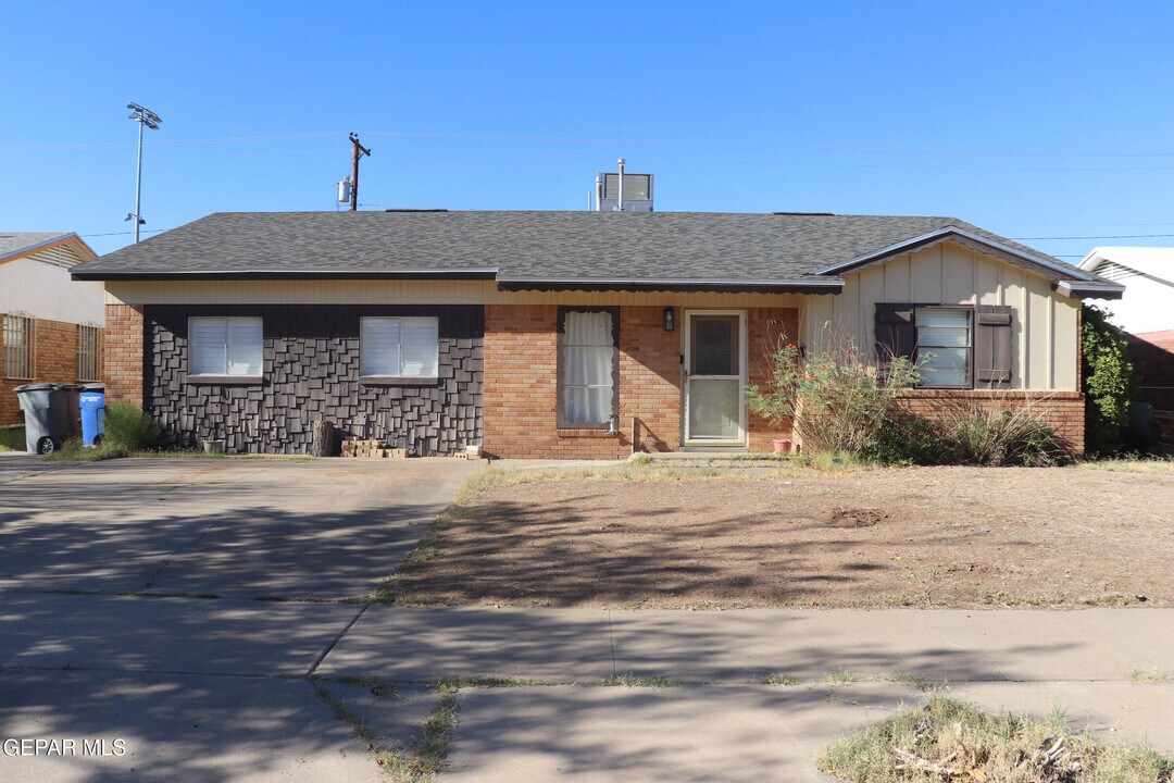 5409-5409 Edmonton Ave in El Paso, TX - Building Photo