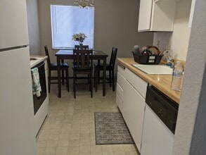 425 E Alameda St in Manteca, CA - Building Photo - Building Photo