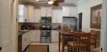 182 Sims Creek Ln in Jupiter, FL - Building Photo - Building Photo