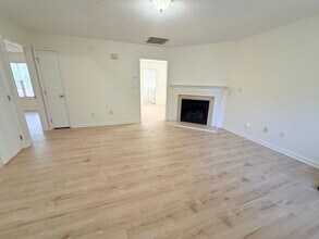 1529 Crag Burn Ln in Raleigh, NC - Building Photo - Building Photo