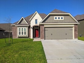 Available August 2026! Beautiful Home in Bryan! in Bryan, TX - Building Photo