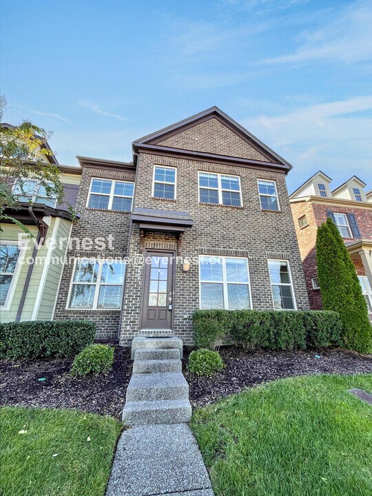 2067 Inland Dr in Franklin, TN - Building Photo