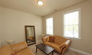 131 Alden Village Ct in Cary, NC - Building Photo - Building Photo