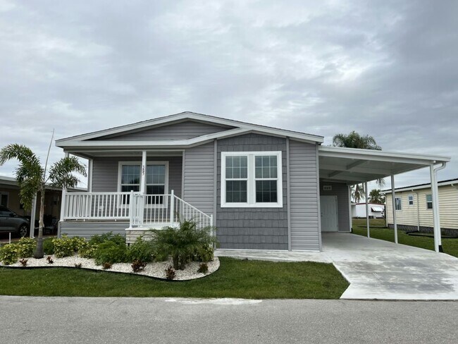 359 Jose Gaspar Dr in North Fort Myers, FL - Building Photo - Building Photo